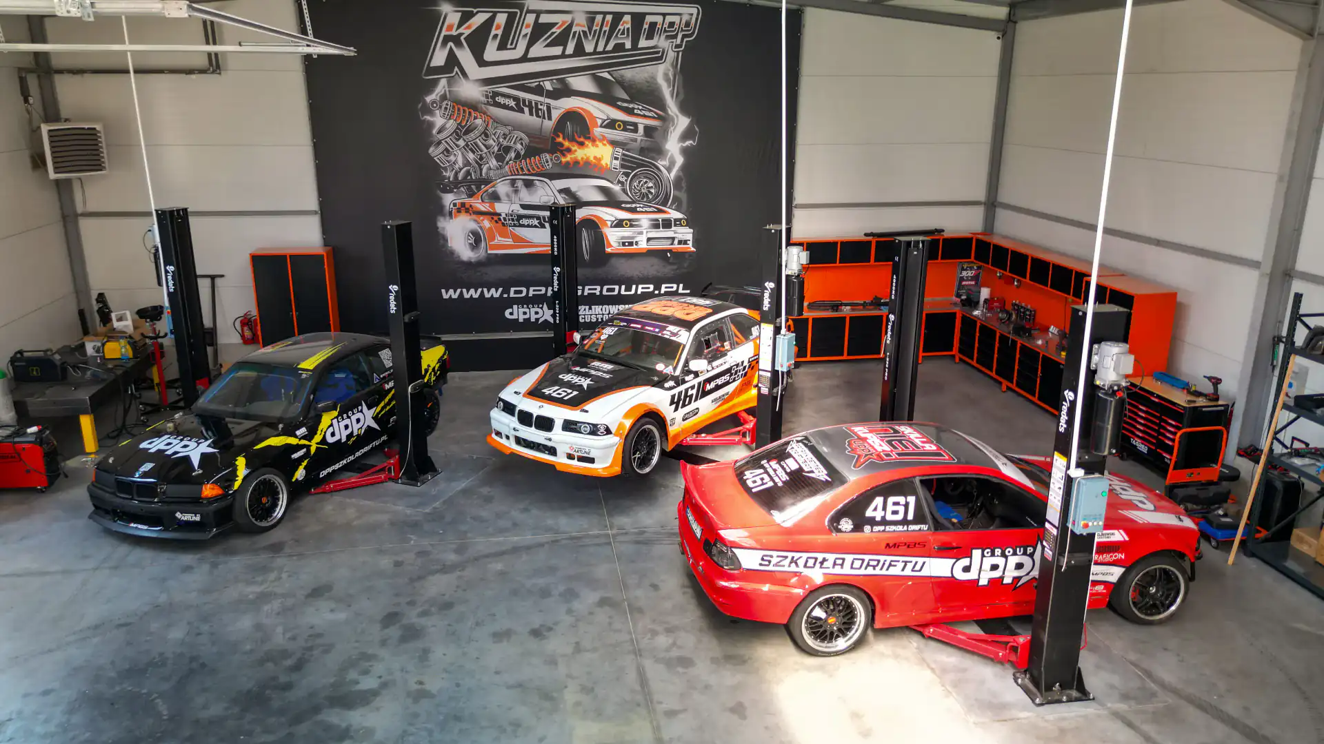 DPP Group - Zespół i samochody